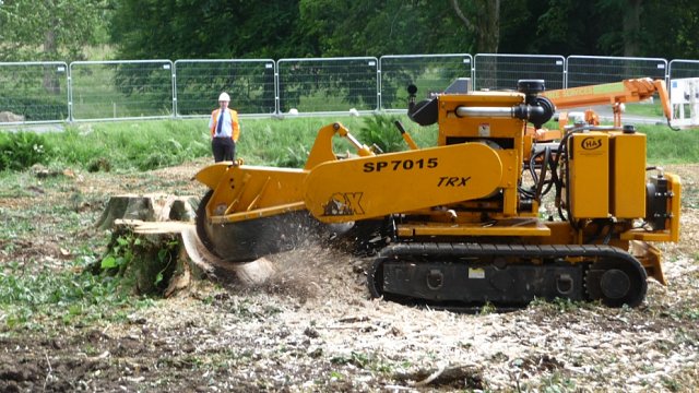 Tracked Grinder in action