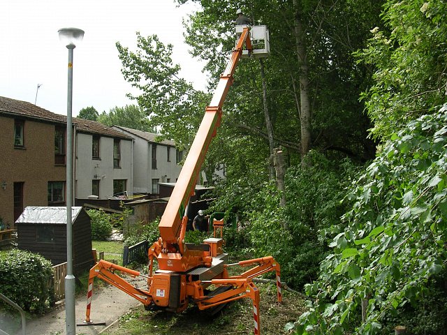 mewp-in-tight-spot-1